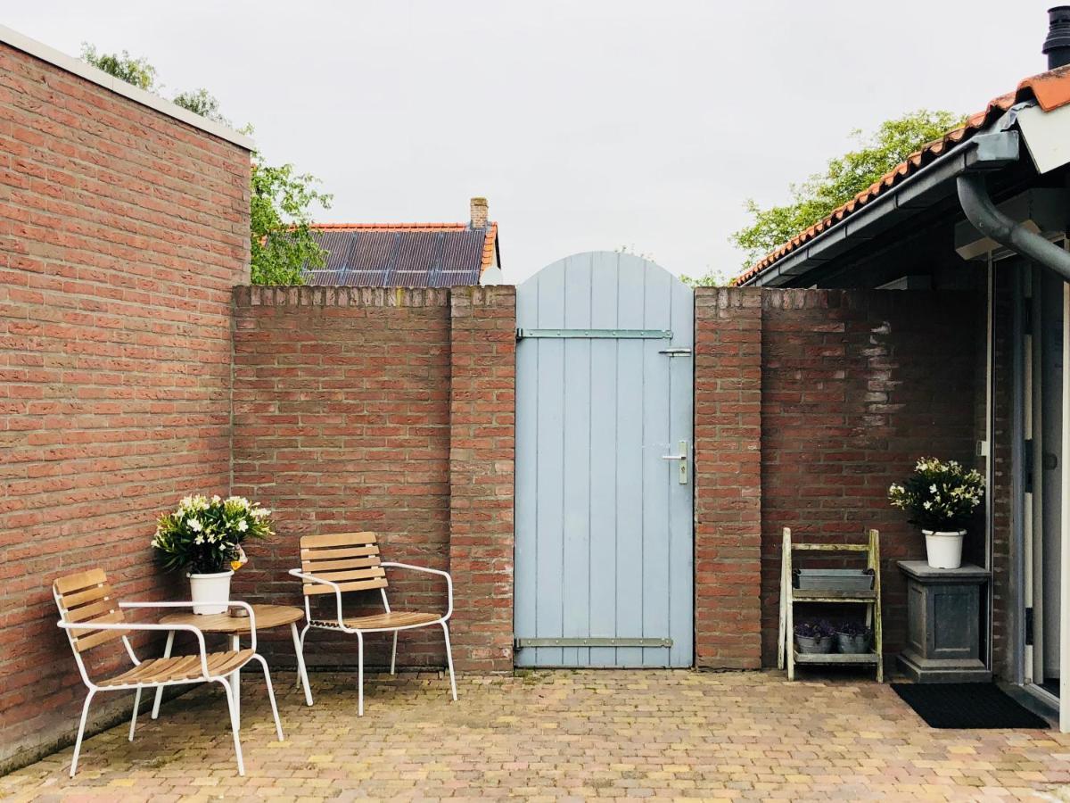 Slapen bij de Zeeuwse Lala Bed and Breakfast IJzendijke Buitenkant foto